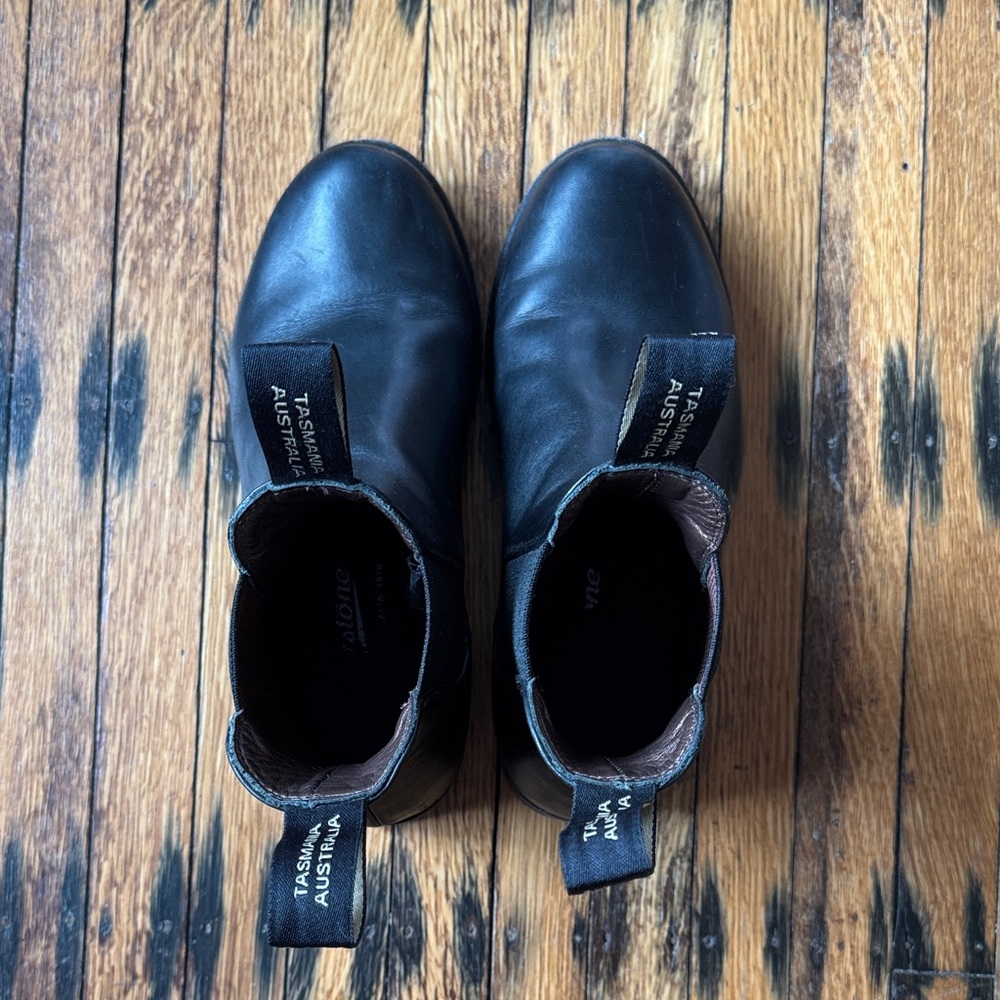 Blundstone Black Leather Ankle Chelsea Boots